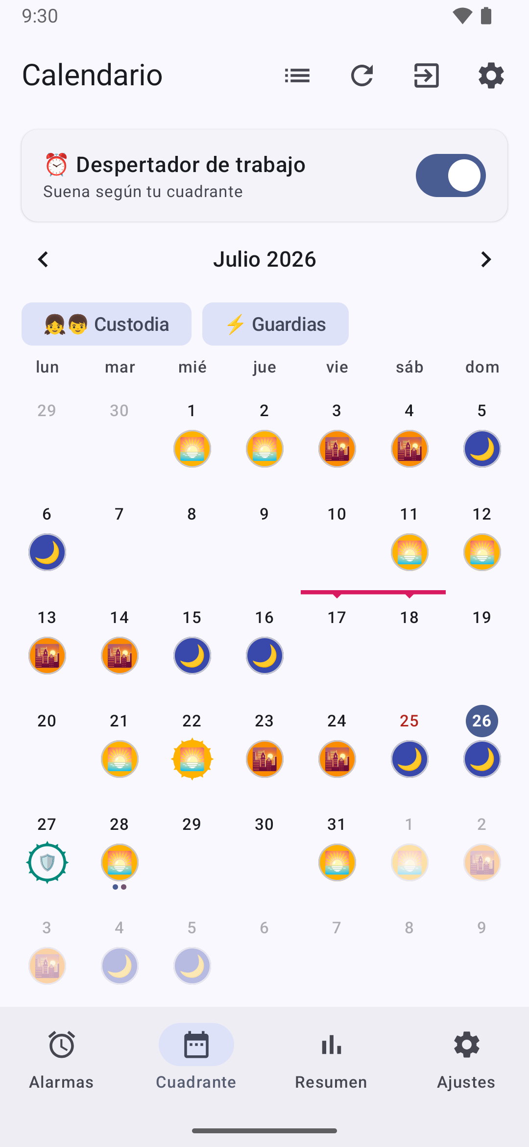 Calendario de julio 2026 en la app: turnos con sus colores y emojis, festivo en rojo, cambio con compañero, capa de custodia y guardias, y el Despertador de trabajo encendido